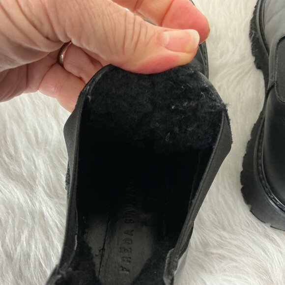 Freda Salvador Susana Genuine Shearling Lined Chelsea Boot 7.5 - Picture 4 of 9